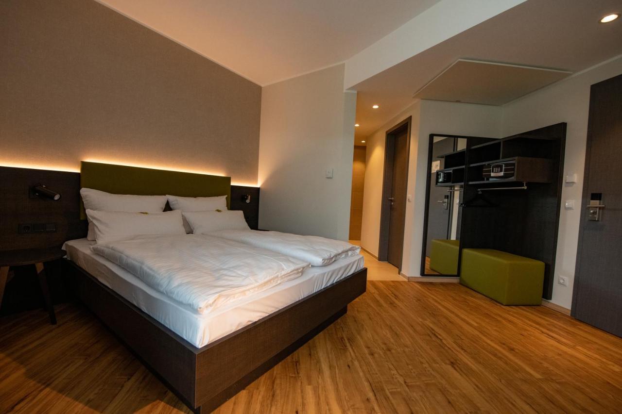Einstein Hotel Am Roemerpark Andernach Eksteriør bilde
